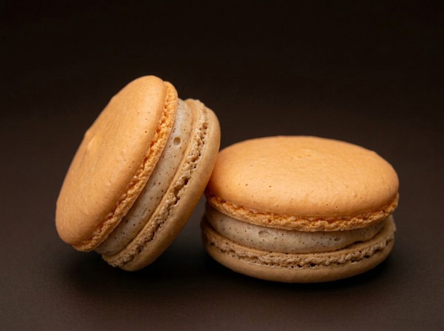 Zwei Macarons Mango